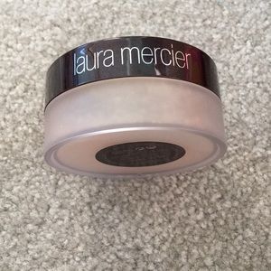 LAURA MERCIER POWDER